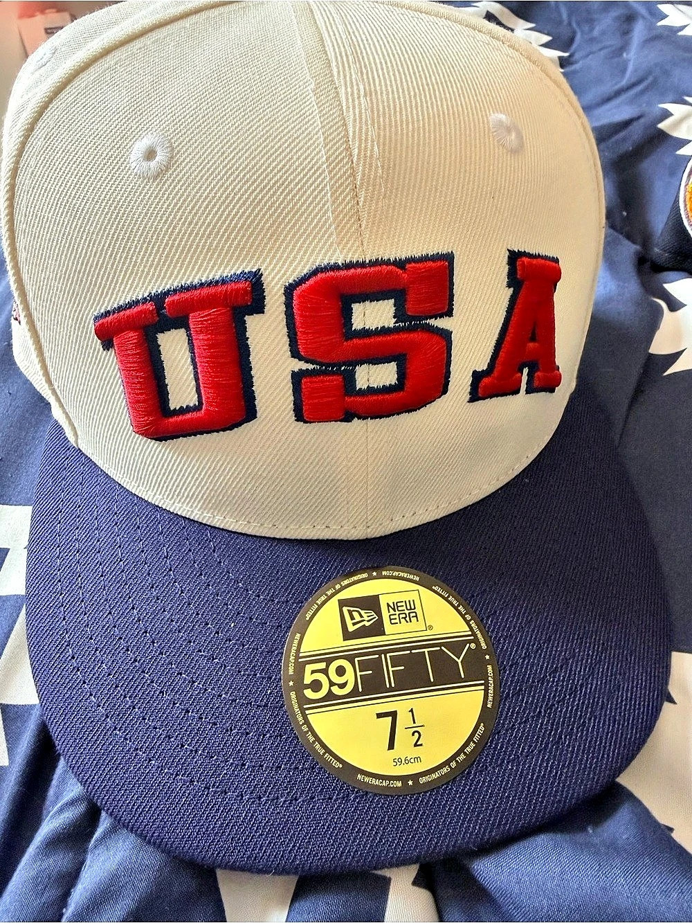 New Era USA 250 Fourth of July 59FIFTY Fitted Hat Blue & Cream 7 1/2